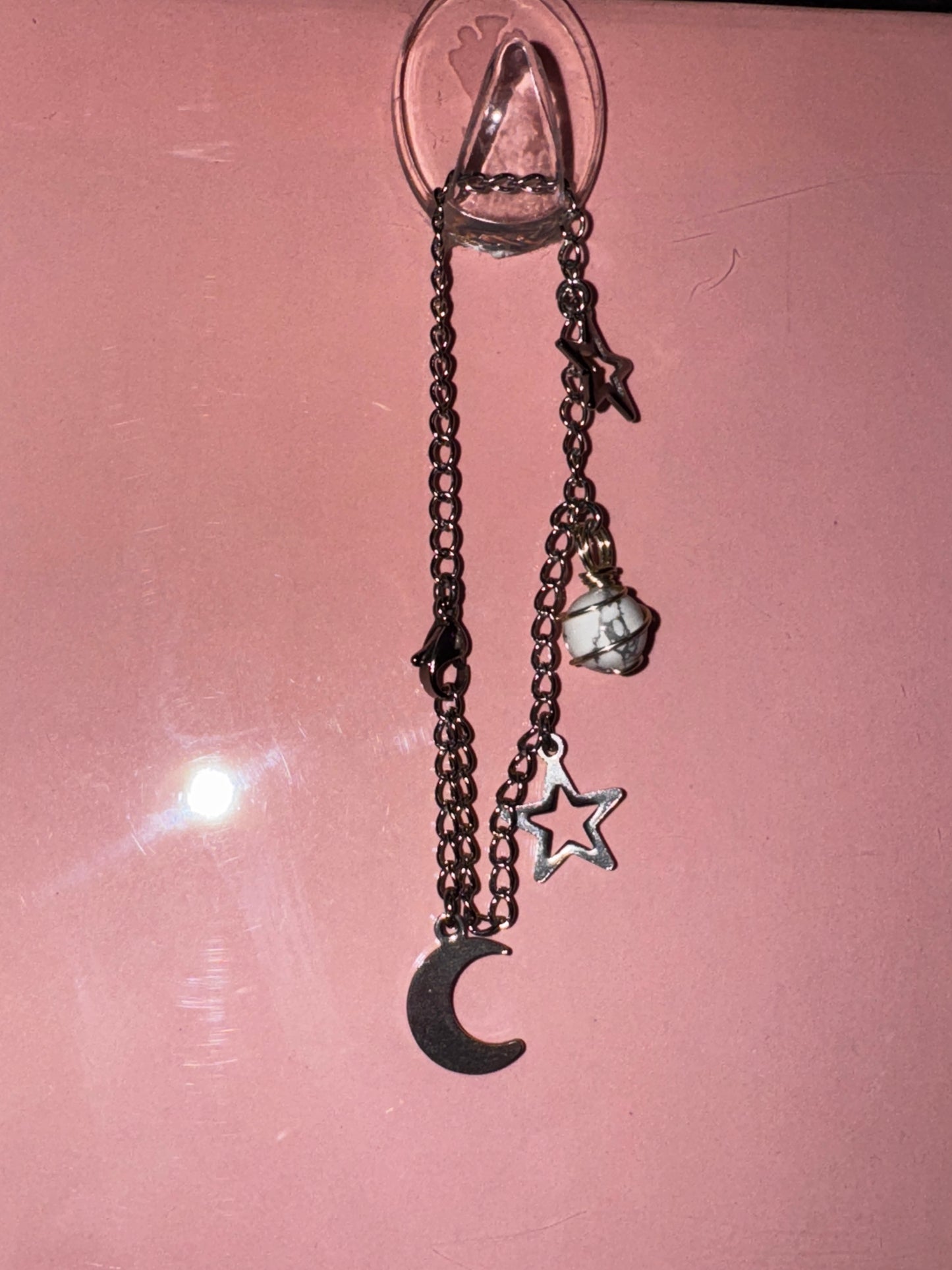 Charm Wanderer Bracelet - Howlite