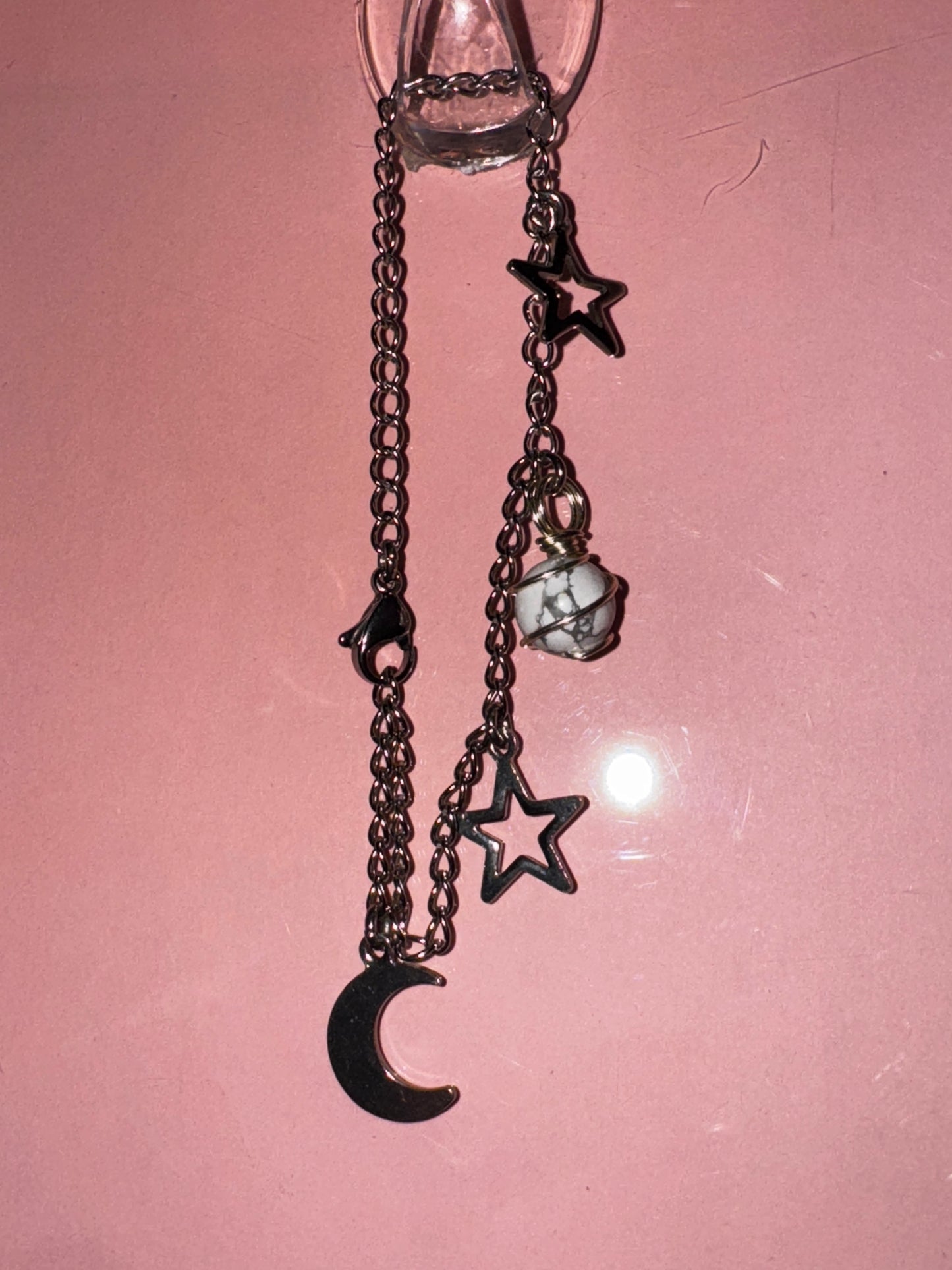 Charm Wanderer Bracelet - Howlite